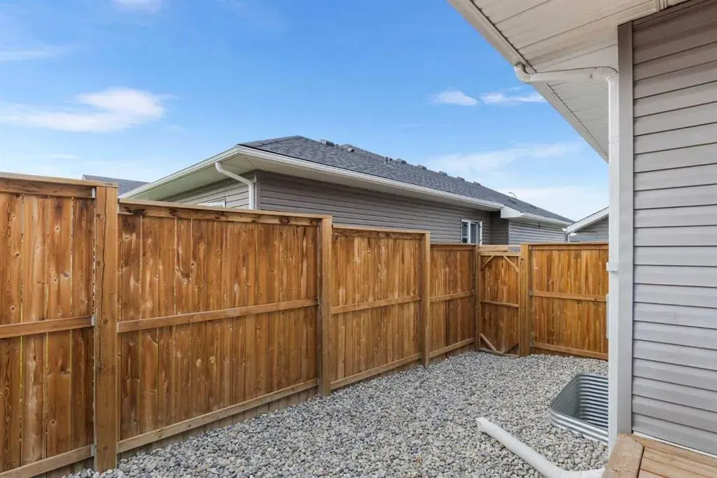 135 Riverwood Crescent SW