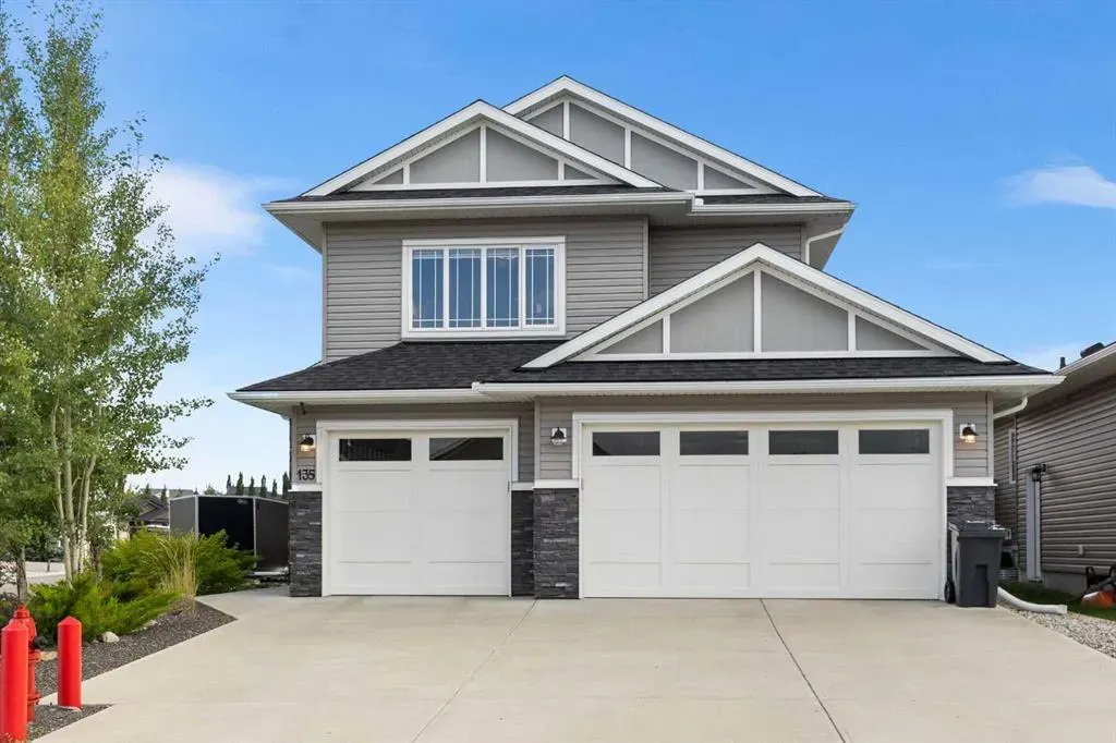 135 Riverwood Crescent SW
