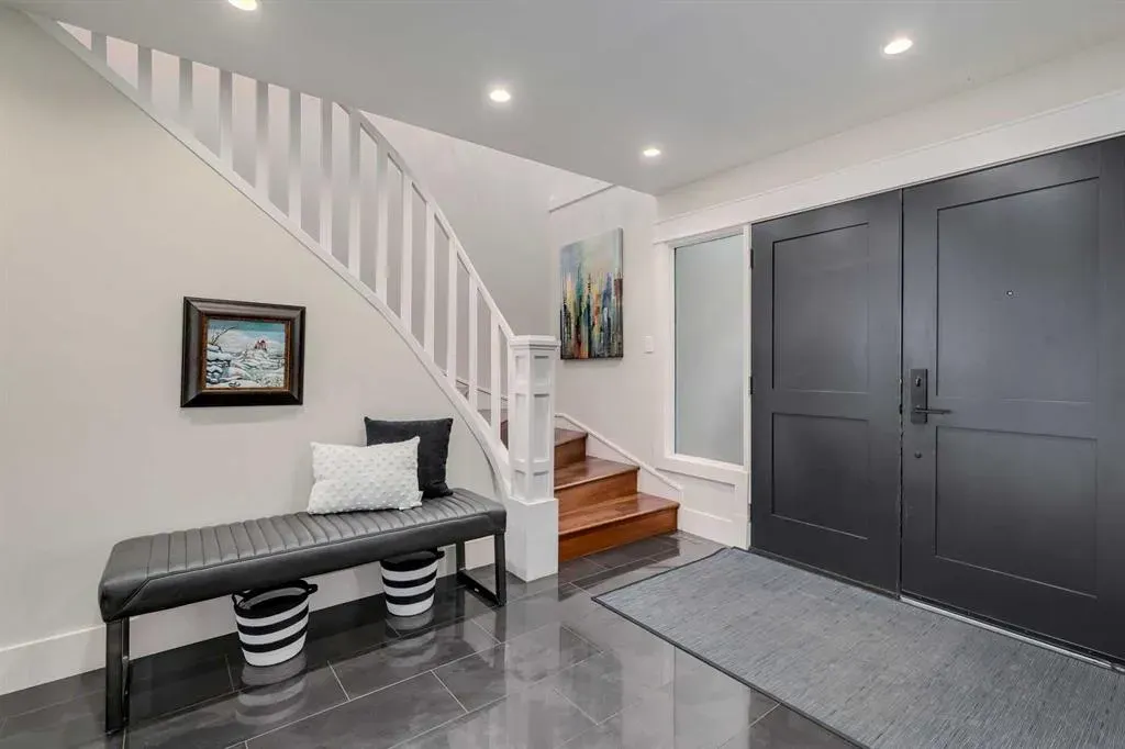 116 Bay View Drive SW