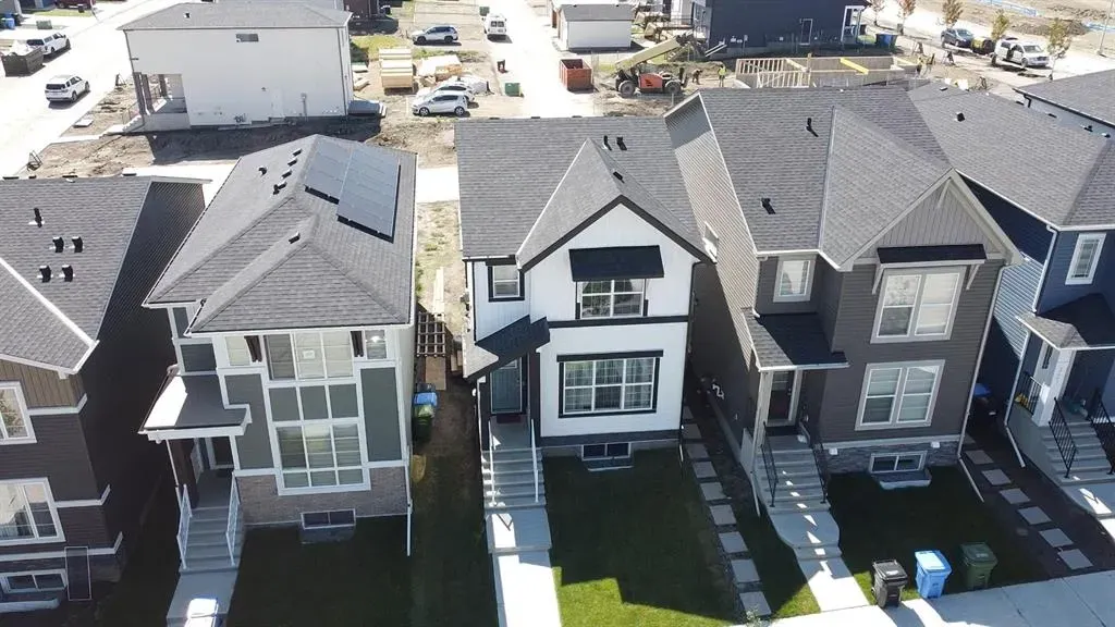 313 Ambleton Drive NW