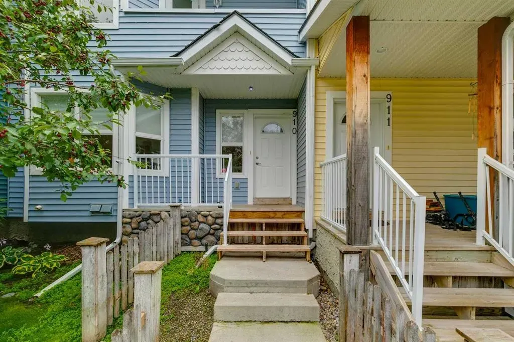 910 Prairie Sound Circle NW