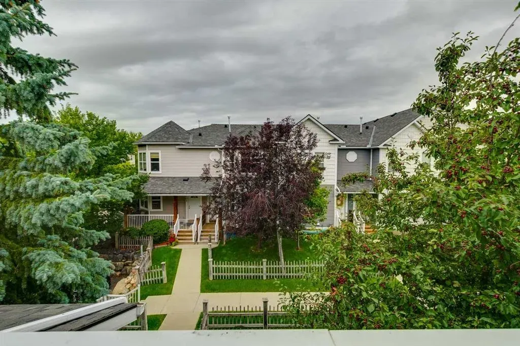 910 Prairie Sound Circle NW