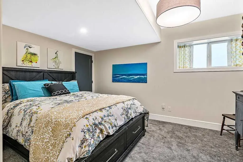 10 Westmount Point