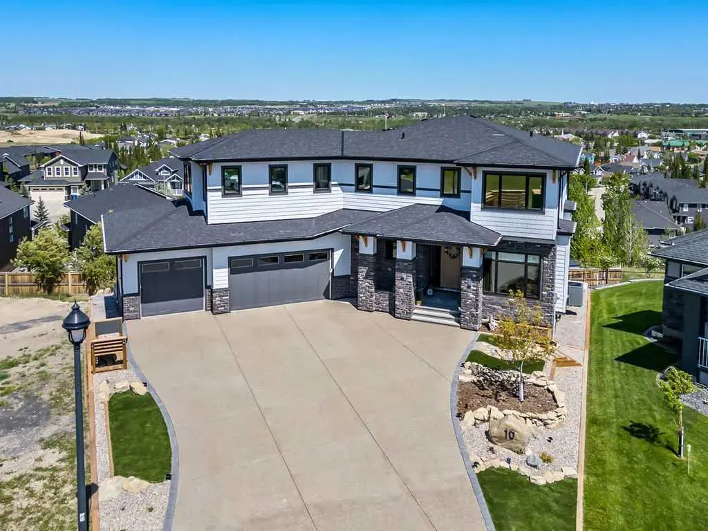 10 Westmount Point
