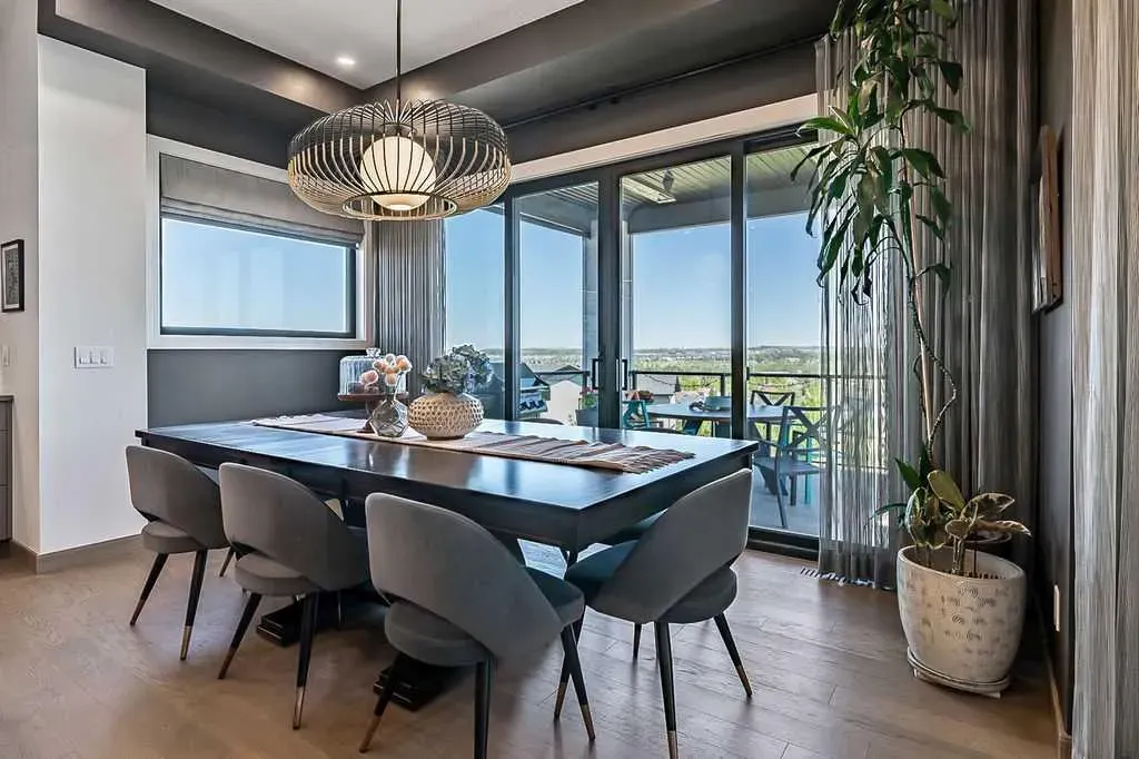 10 Westmount Point