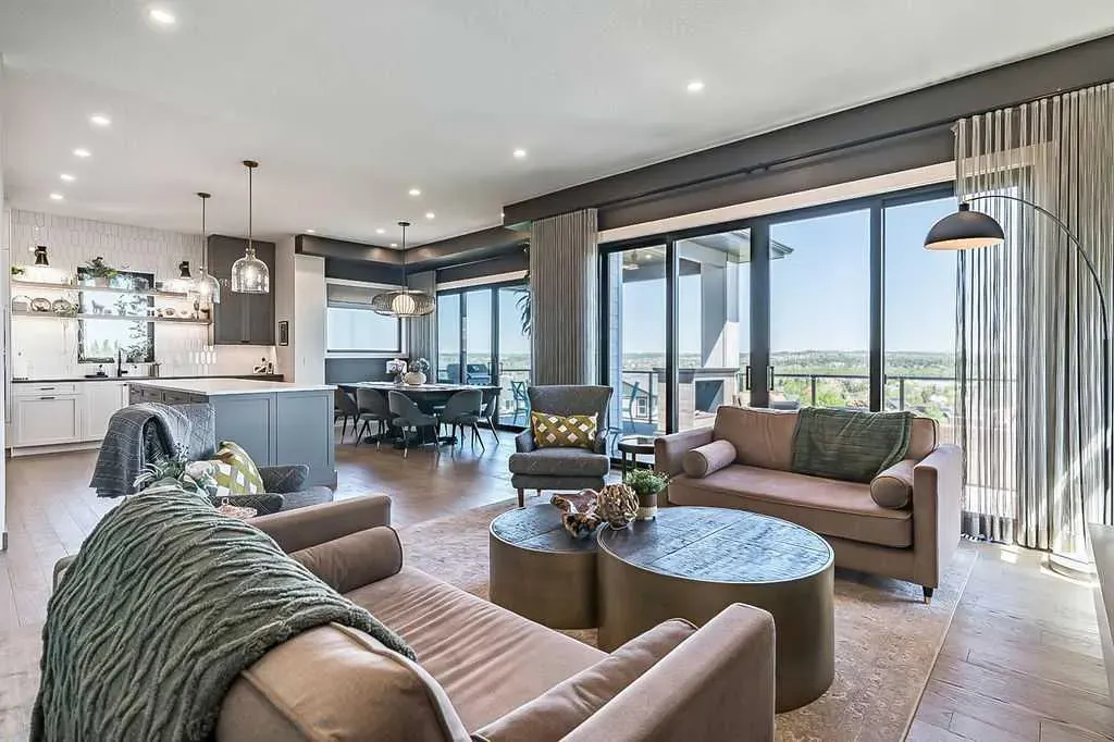 10 Westmount Point