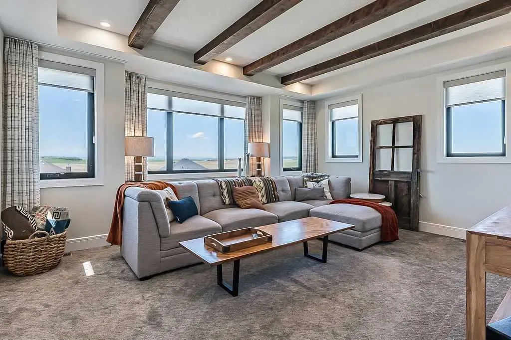 10 Westmount Point