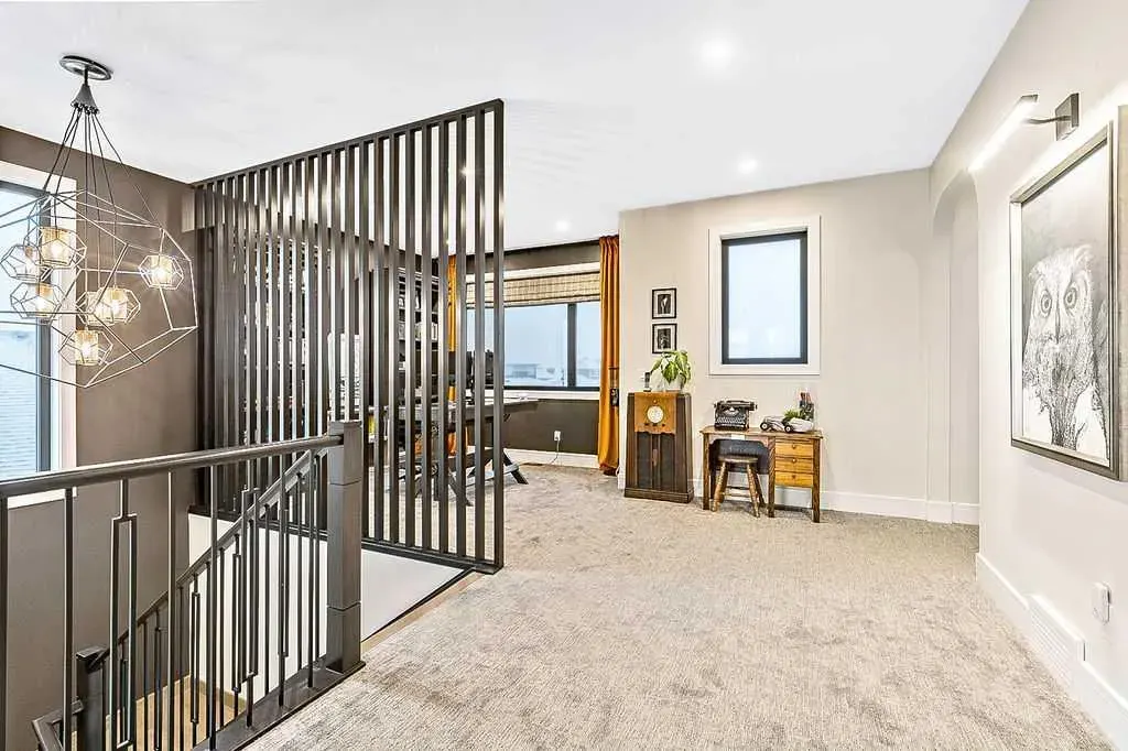 10 Westmount Point