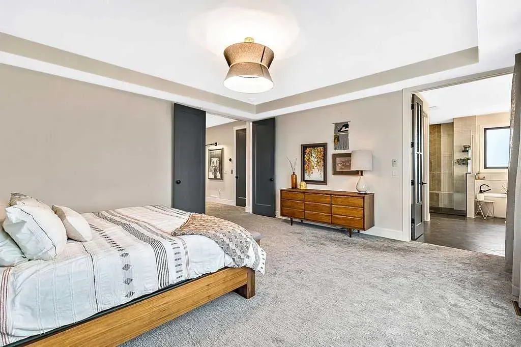 10 Westmount Point