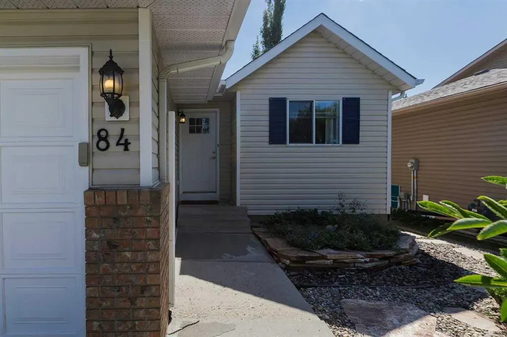 84 Everglade Drive SE