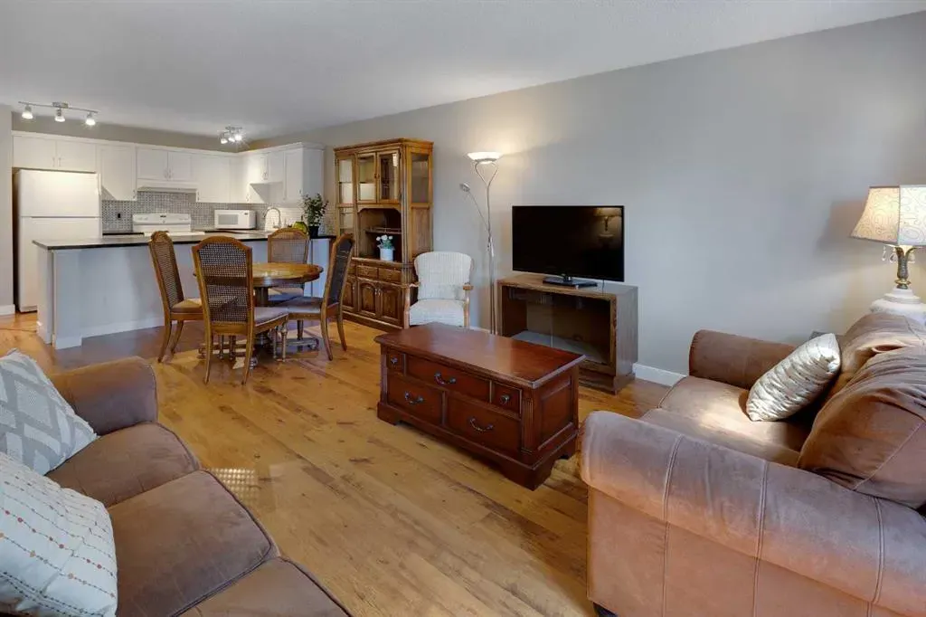 84 Everglade Drive SE