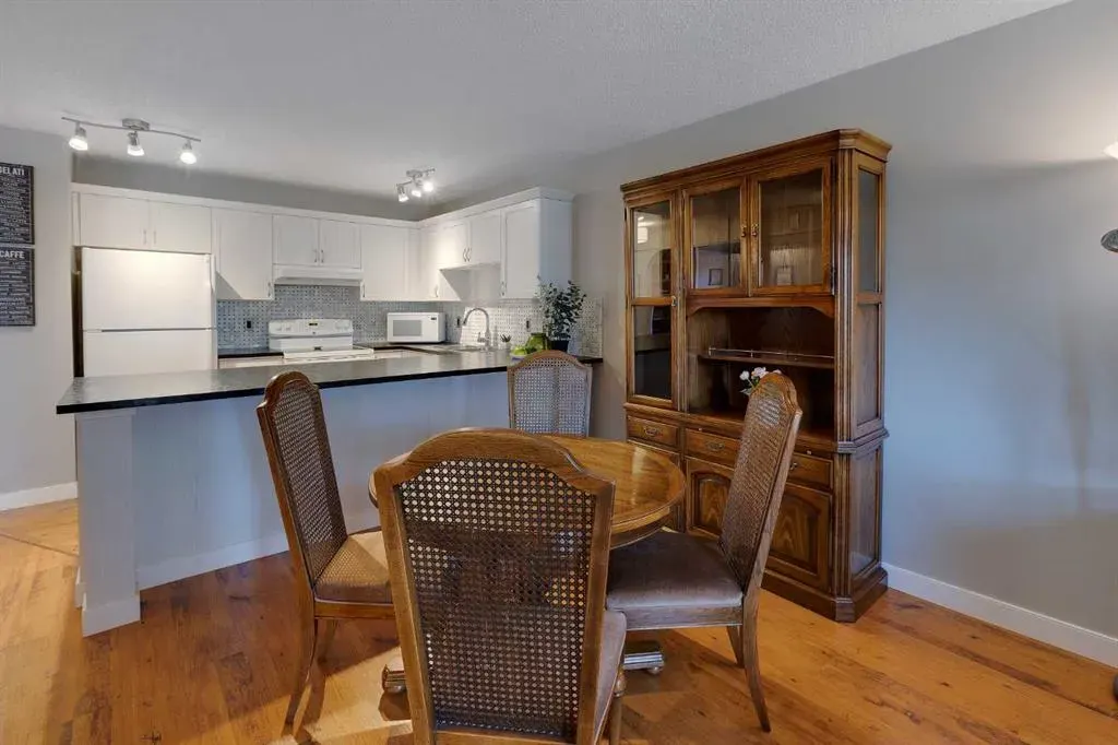 84 Everglade Drive SE