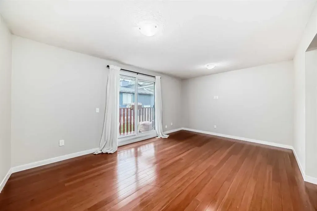 4547 7 Avenue SE, #3