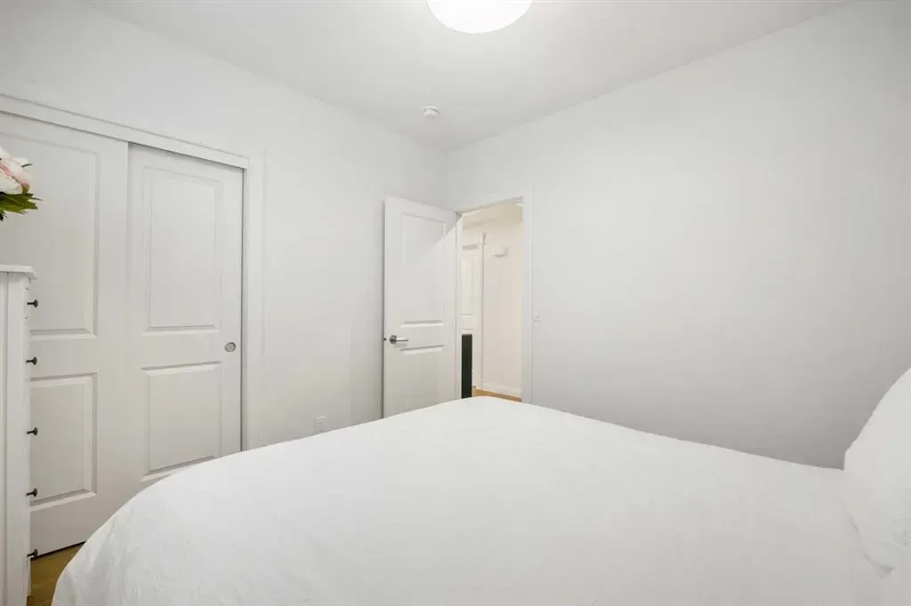 218 Mitchell Heath NW