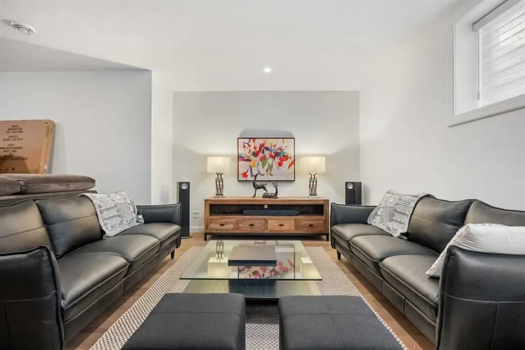 218 Mitchell Heath NW