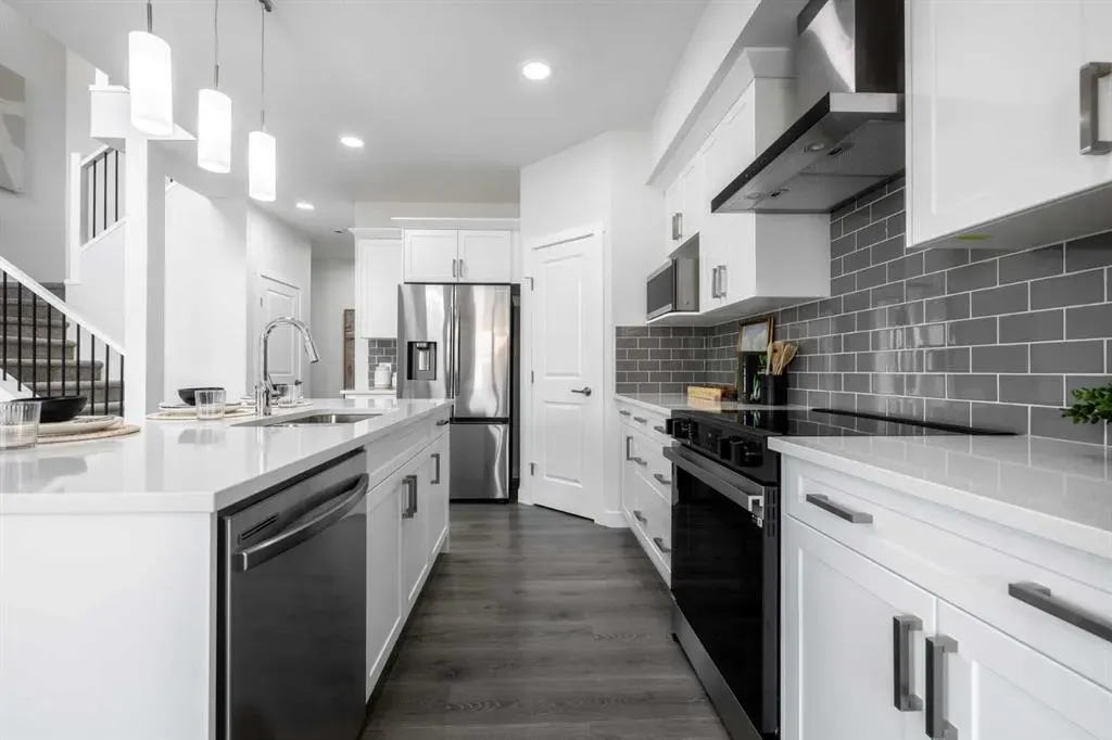 93 Sora Gardens SE