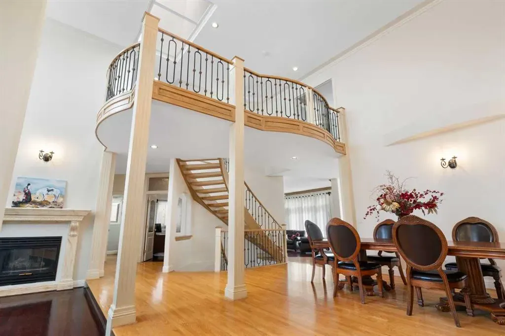 105 Hamptons Square NW