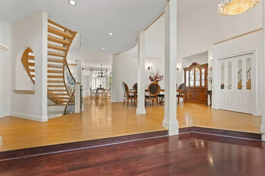 105 Hamptons Square NW