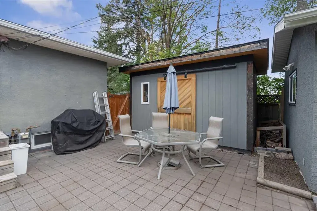 439 Hendon Drive NW