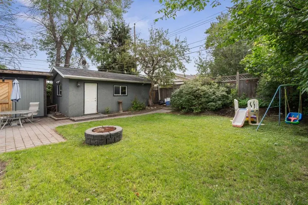 439 Hendon Drive NW