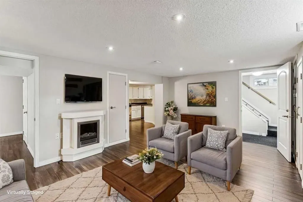 439 Hendon Drive NW