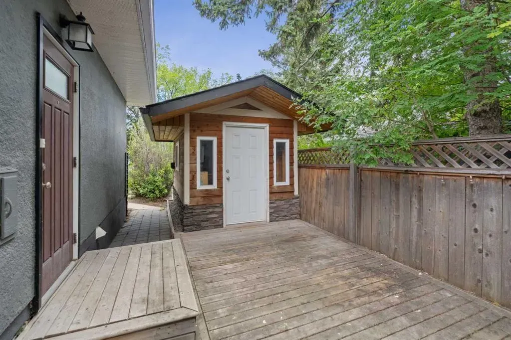 439 Hendon Drive NW