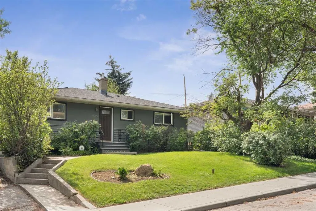 439 Hendon Drive NW