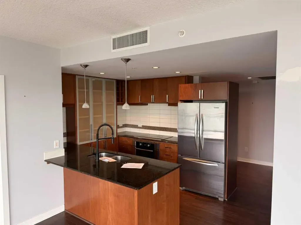 888 4 Avenue SW, #803