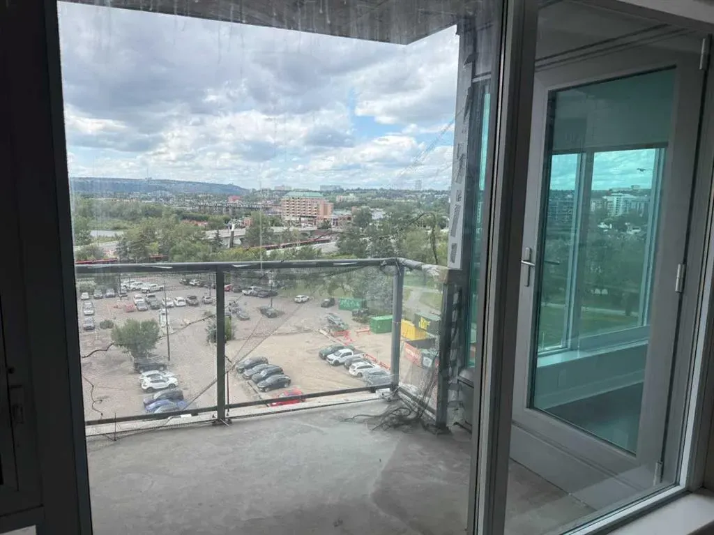 888 4 Avenue SW, #803
