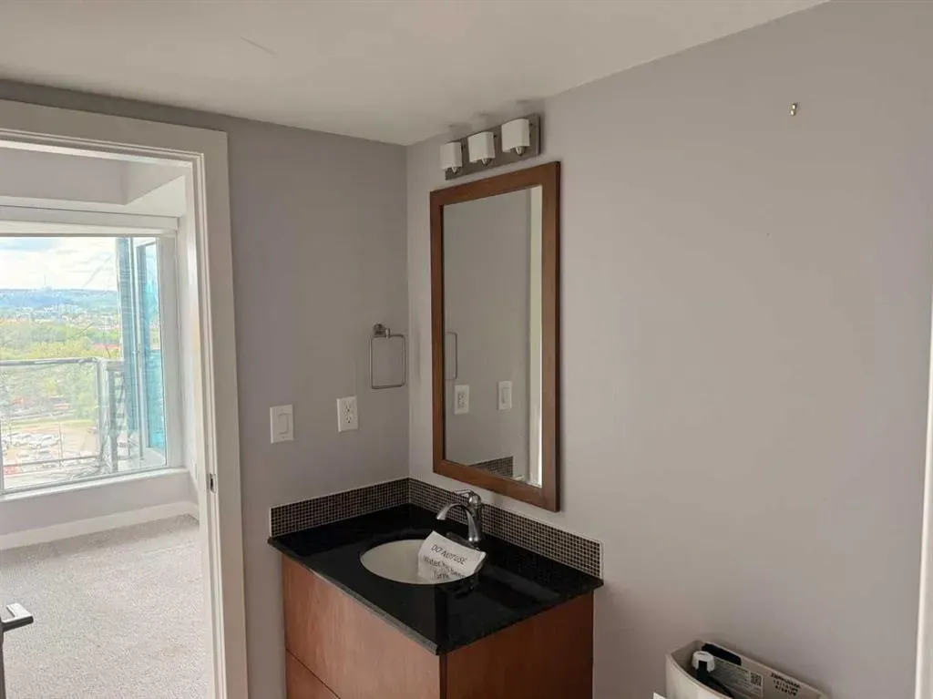 888 4 Avenue SW, #803