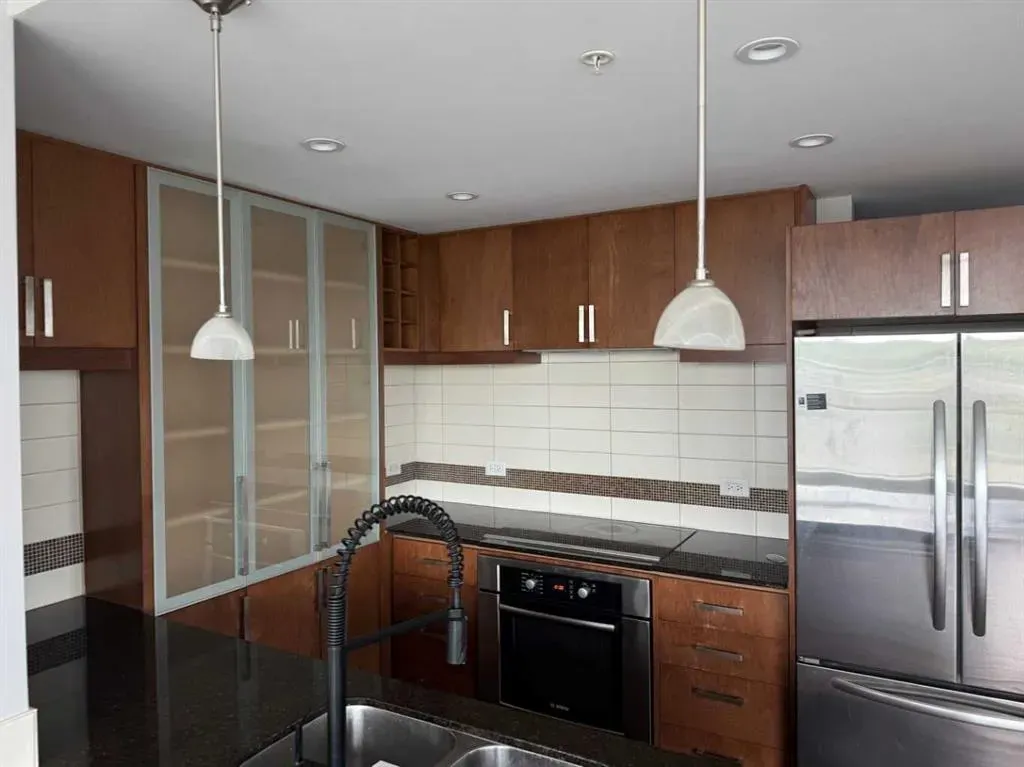 888 4 Avenue SW, #803