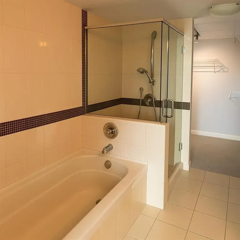 888 4 Avenue SW, #803