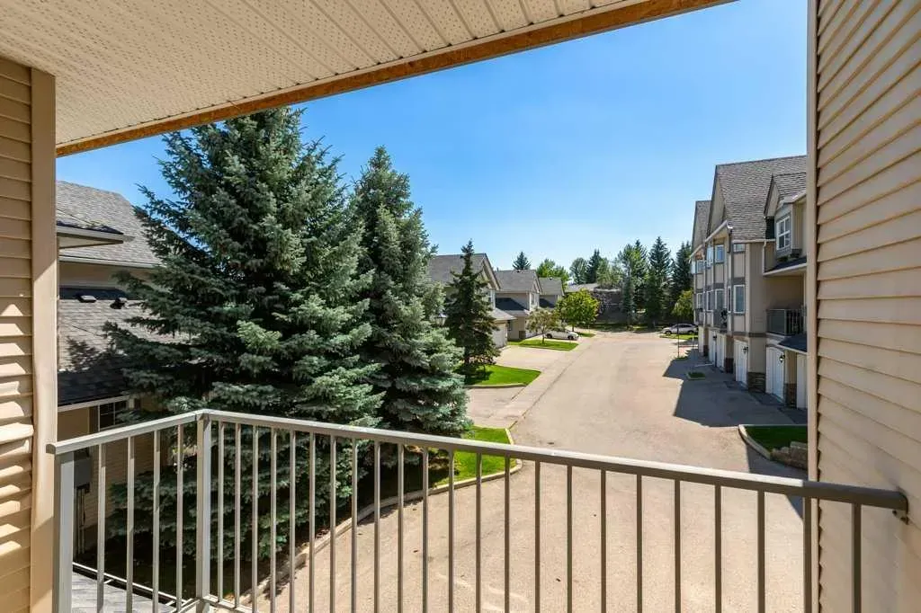 83 Cedarwood Lane SW