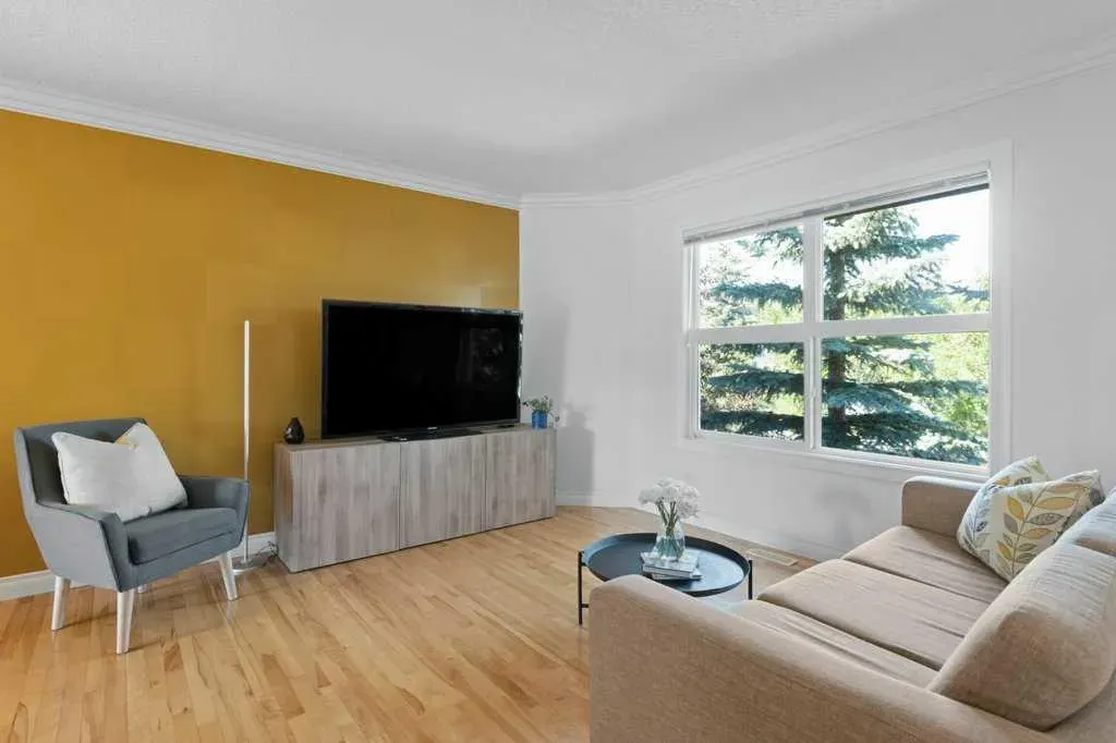 83 Cedarwood Lane SW