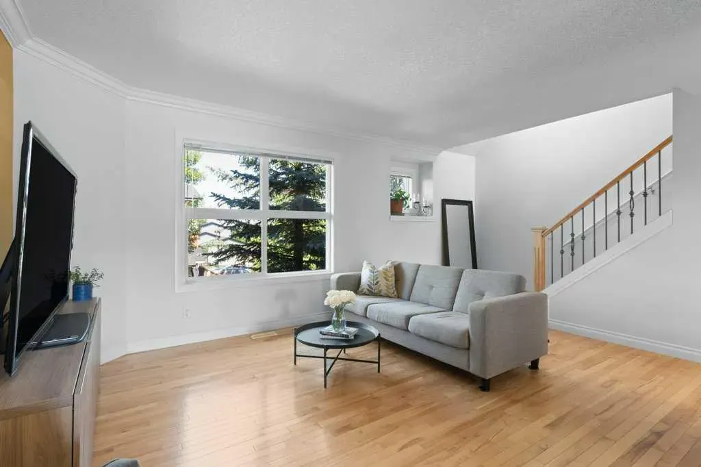 83 Cedarwood Lane SW