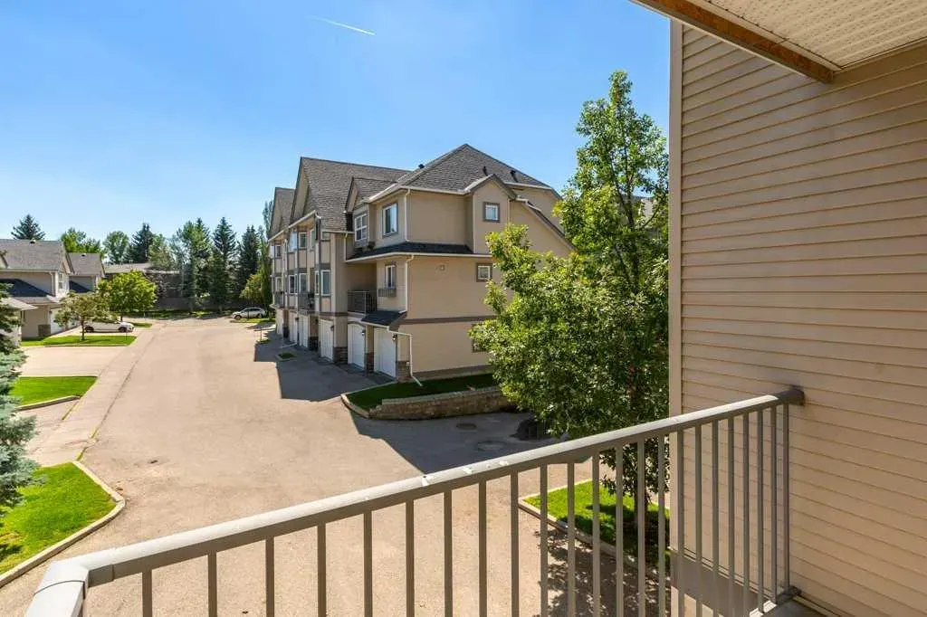83 Cedarwood Lane SW