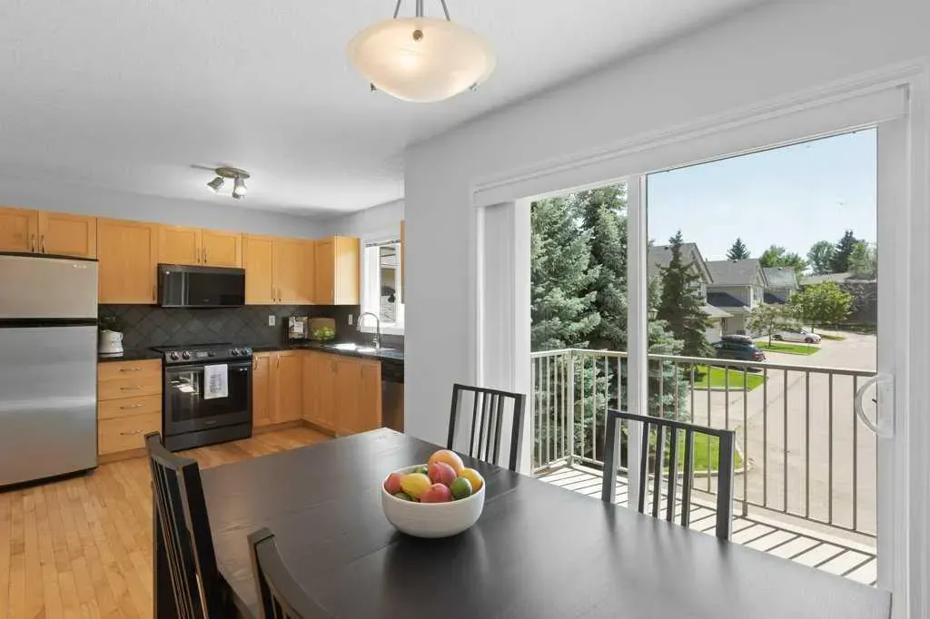 83 Cedarwood Lane SW
