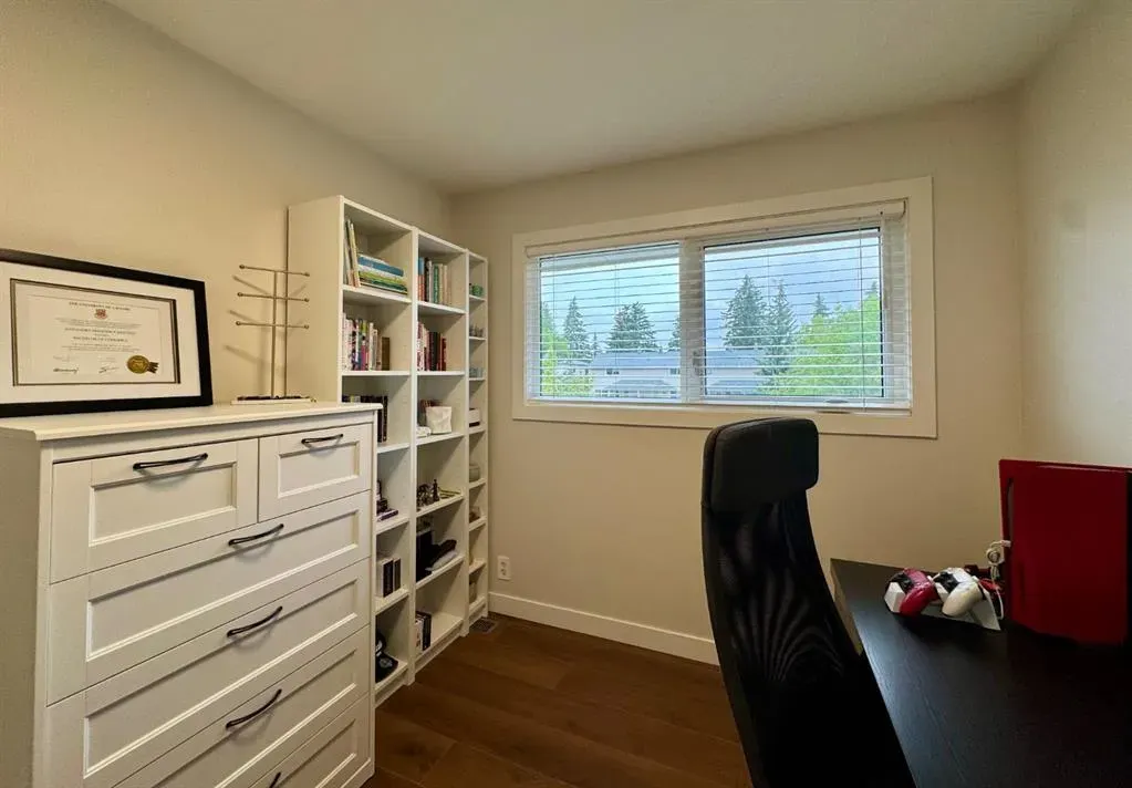 463 Killarney Glen Court SW