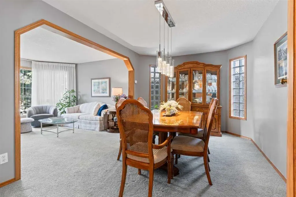 13 Sienna Hills Court SW