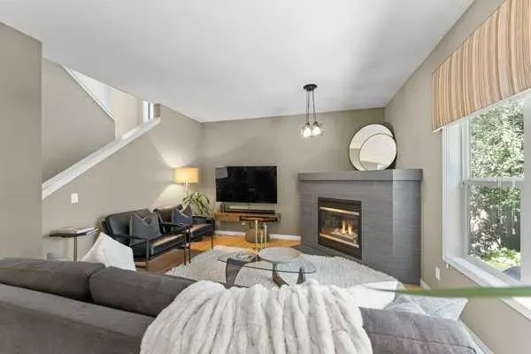 23 Cranleigh Mews SE