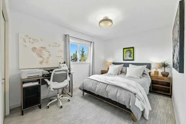 23 Cranleigh Mews SE