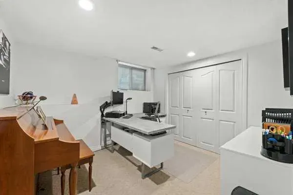 23 Cranleigh Mews SE
