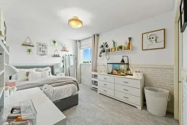 23 Cranleigh Mews SE