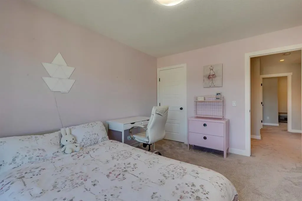 119 Marquis Crescent SE