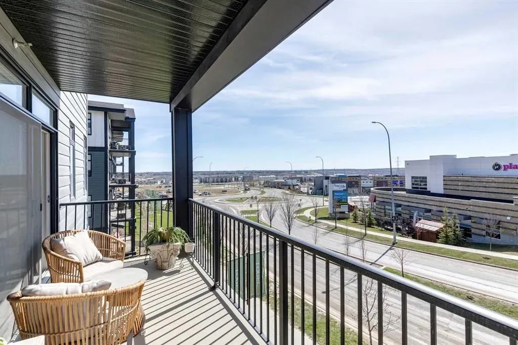 10 Sage Hill Walk NW, #216