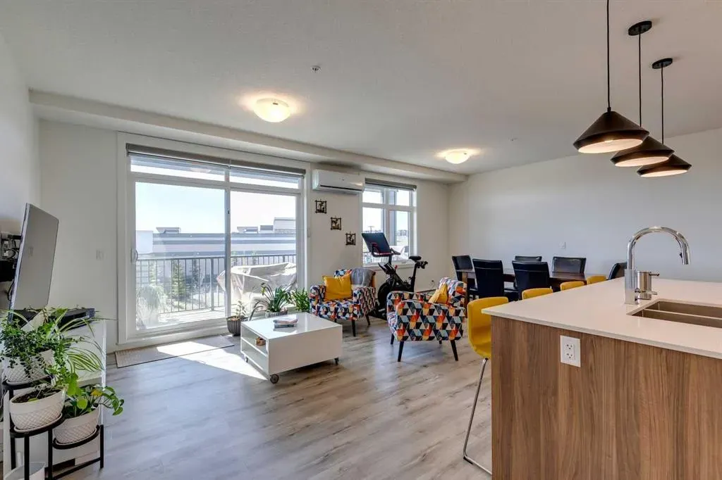 10 Sage Hill Walk NW, #216