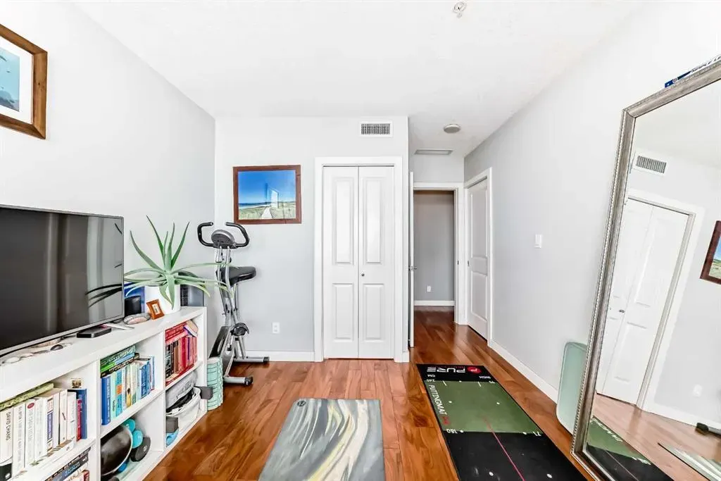 77 Spruce Place SW, #2202