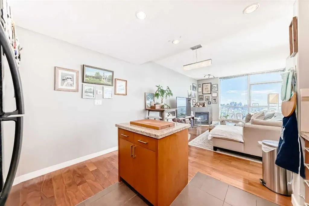 77 Spruce Place SW, #2202