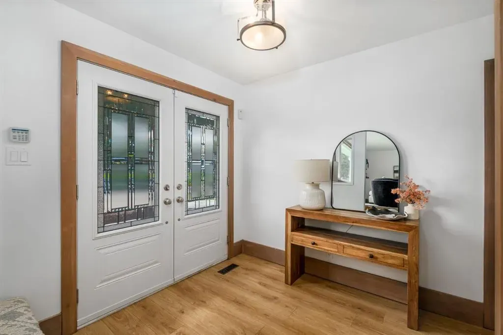 5104 Vallance Crescent NW