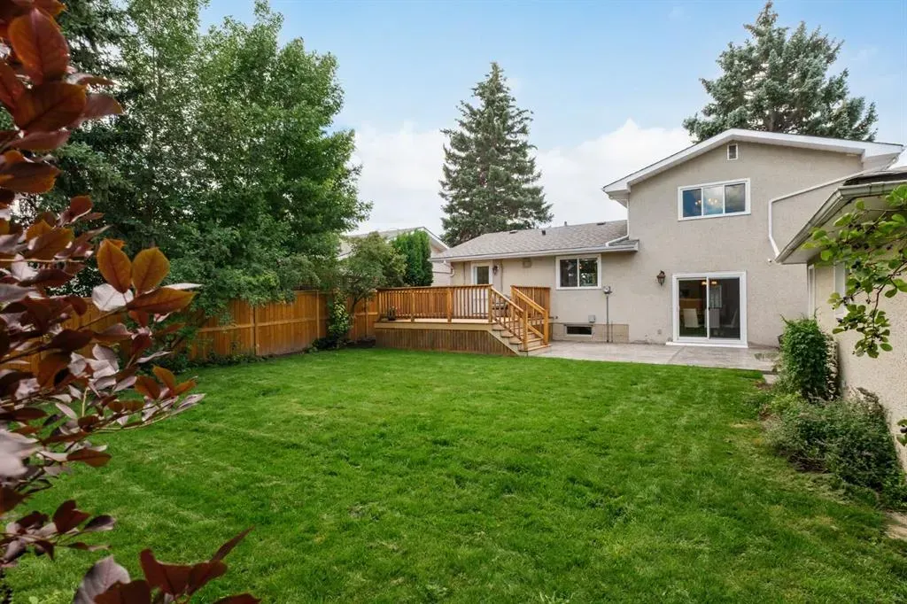 5104 Vallance Crescent NW